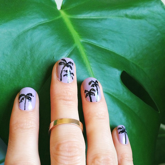 DIY Palm Tree Mani - Perfect for Summer! Click through for the full tutorial!