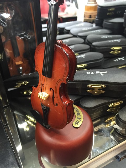 violin music box