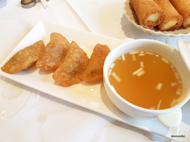  Deep-Fried Minced Pork Dumplings (Served with Soup)