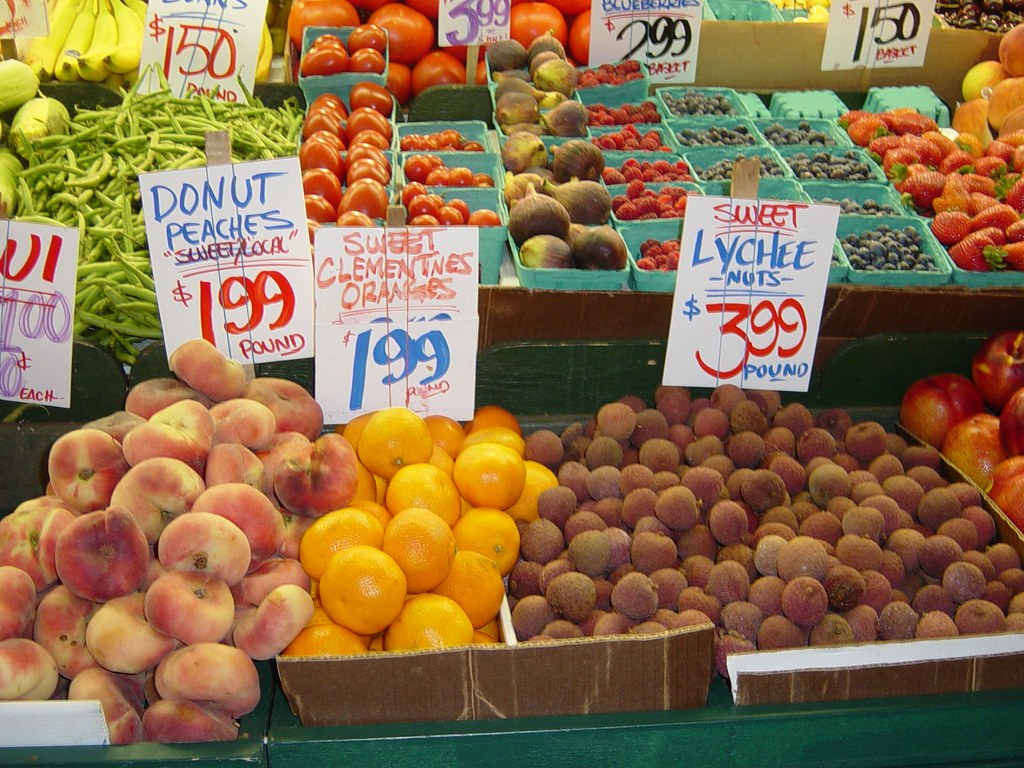 Doughnut peaches, and other produce, Pike Place Market, Se ...