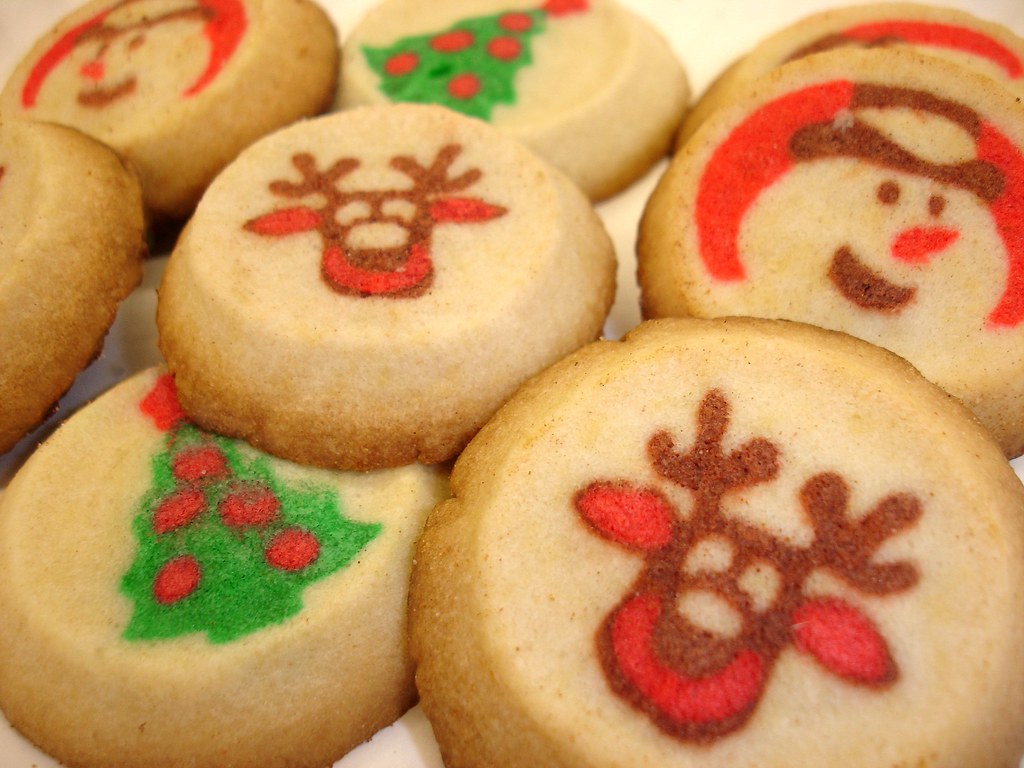 Xmas cookies | More Pillsbury Ready to bake Shape Cookies...… | Flickr
