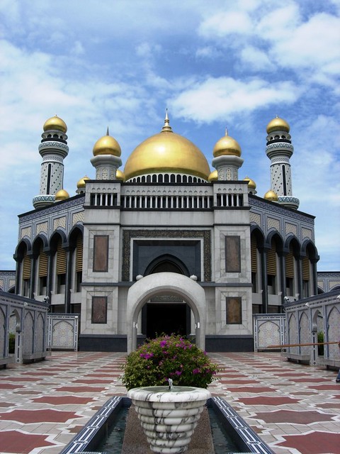 Beautiful mosque in Borneo | The mosques in Brunei are the n… | Flickr