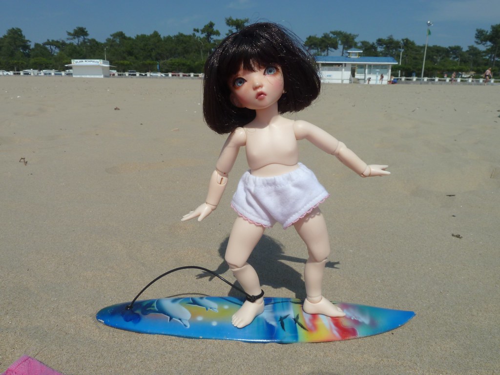 Sissi (littlefee Mio mod de Puppedoll) : Sissi à la plage ! 19187766350_09b69e9551_b