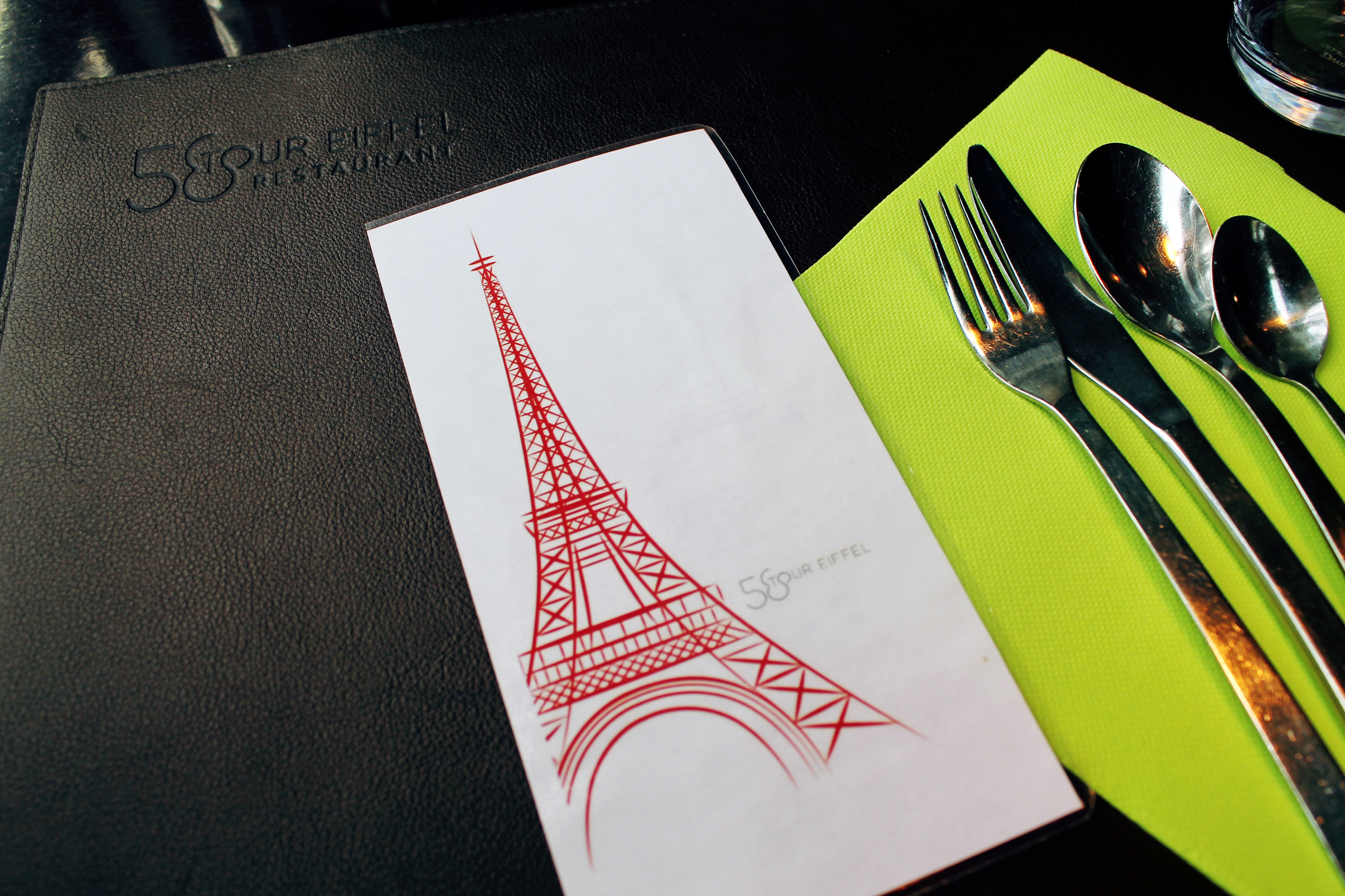 Drawing Dreaming - restaurante 58 Tour Eiffel, comer, almoço, refeição