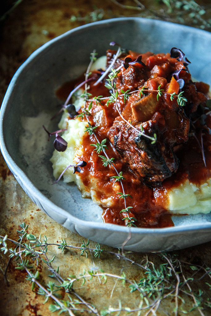 Balsamic Braised Short Ribs with Whipped Creamy Garlic Parsnips | Fall-Off-The-Bone Short Ribs Recipes | Homemade Recipes
