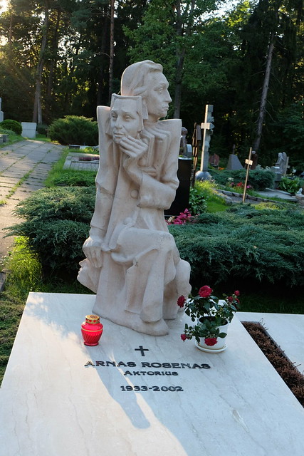 Estonia & Letonia & Lituania agosto/sep 2016 - Blogs de Rusia y Ex URSS - Día 13: VILNA: Centro de Vilna. Cementerios: Rasos y Antakalnis (26)