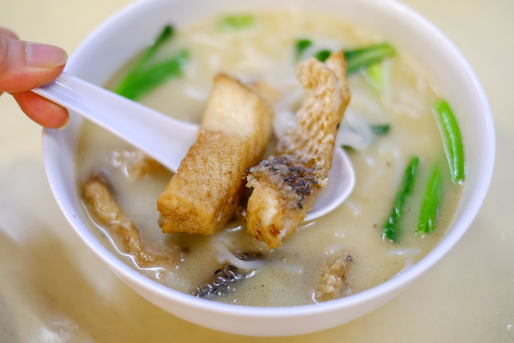 Hong Kong Street Chun Tat Kee: Fish Head Bee Hoon Soup