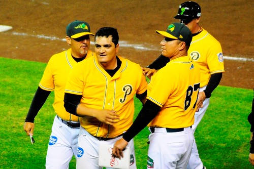 _DSC8809 2do J de la Serie Pericos de Puebla vs Sultanes de Monterrey Liga Mexicana de Béisbol T2015 Fotografía Departamento de Prensa Pericos de Puebla para Mv Fotografía Profesional / Edición y retoque www.pueblaexpres.com