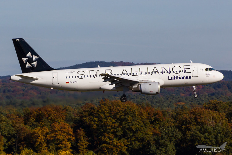 Lufthansa - A320 - D-AIPC (1)