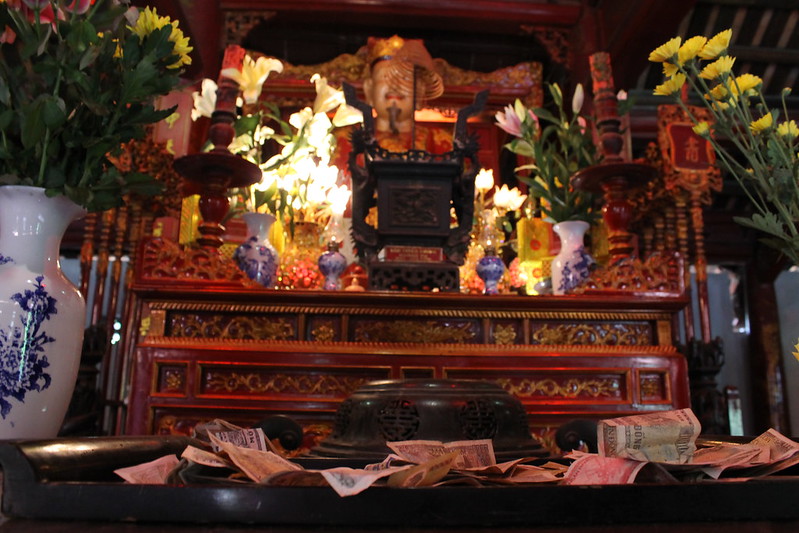 Offerings, Dai Thanh sanctuary, Văn Miếu - Temple of Literature, Hà Nội