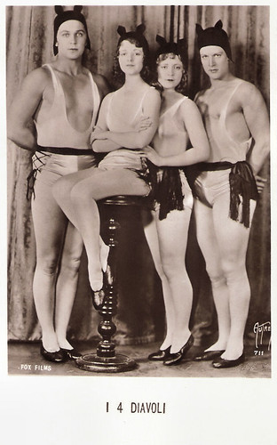 Charles Morton, Janet Gaynor, Nancy Drexel and Barry Norton in 4 Devils (1928)