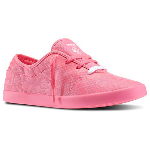 Reebok-NC-Plimsole-outfit (1)