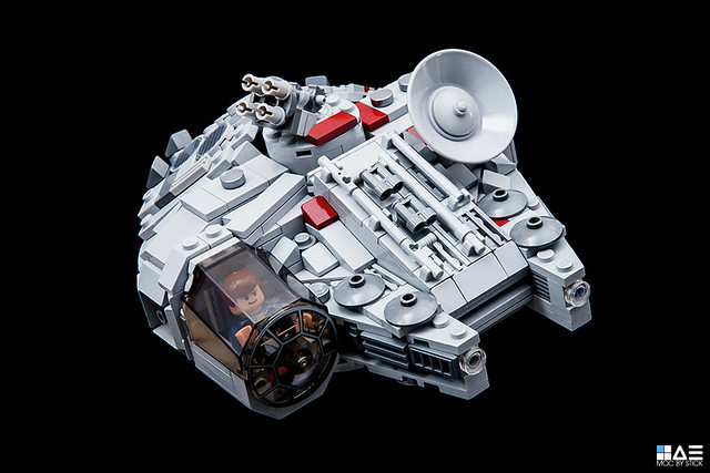 LEGO Mini Millennium Falcon chibi LXF