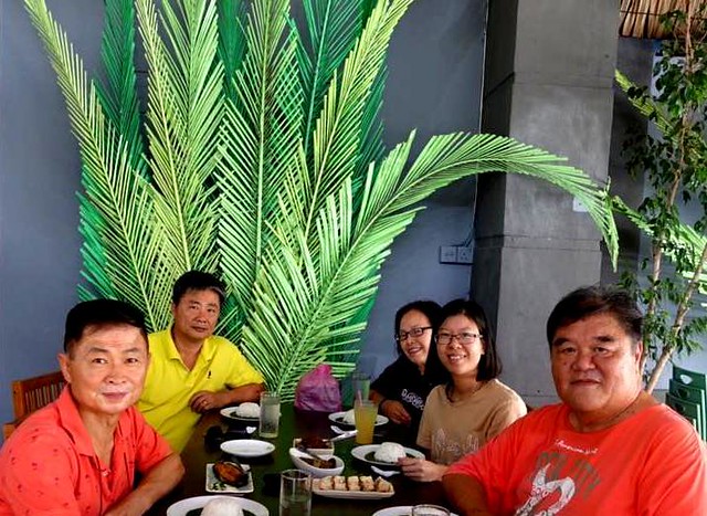 Lunch with cousins Alister & Yuk Ping