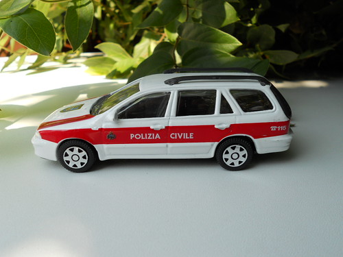 Fiat Marea Weekend Polizia Civile – Bburago3