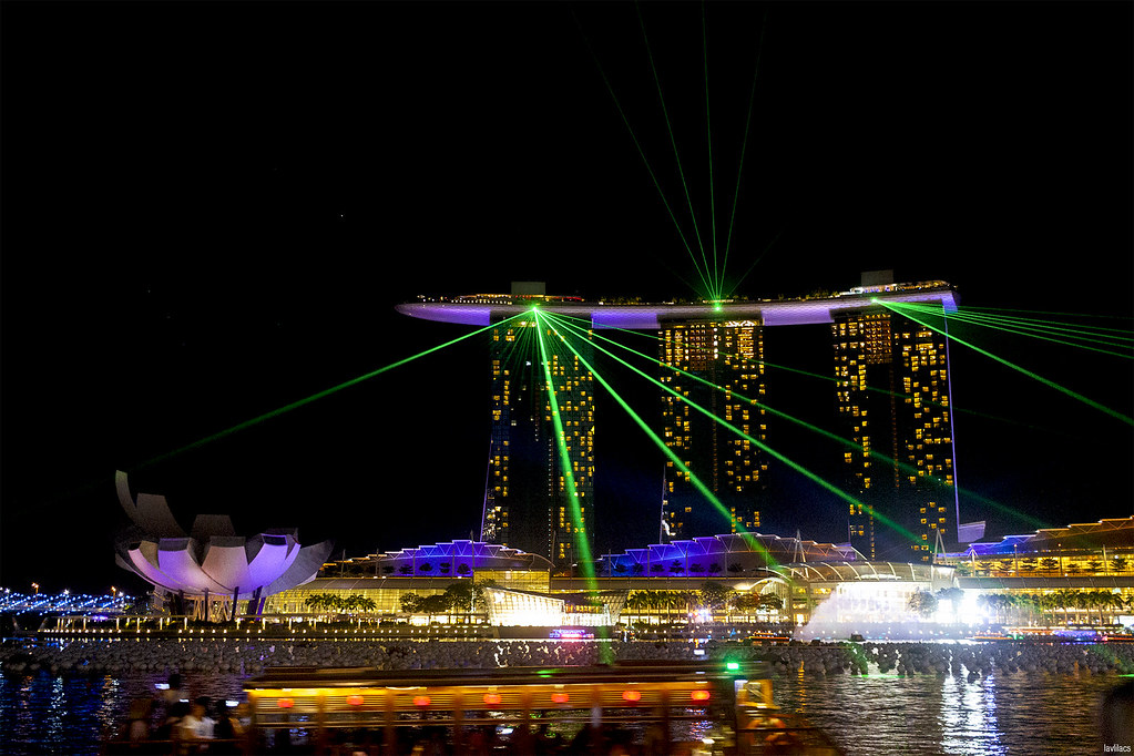 lavlilacs Singapore Marina Bay Sands nighttime lights show