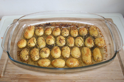 66 - Rosmarinkartoffeln fertig gebacken / Rosemary potatoes finished baking