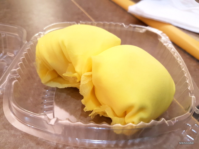 Full House Desserts durian pancakes