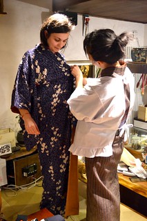 [Japan Cultural Tour] Wearing Kimono