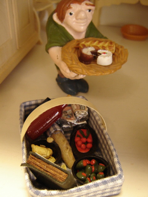 Doll house picnic basket
