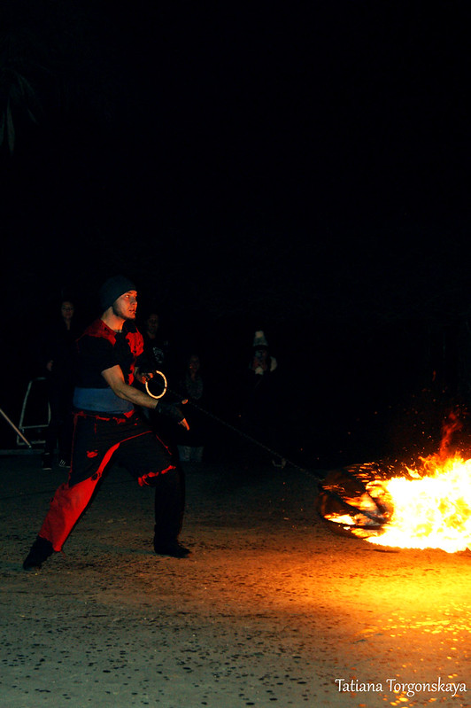 Огненное шоу в парке "Бока"