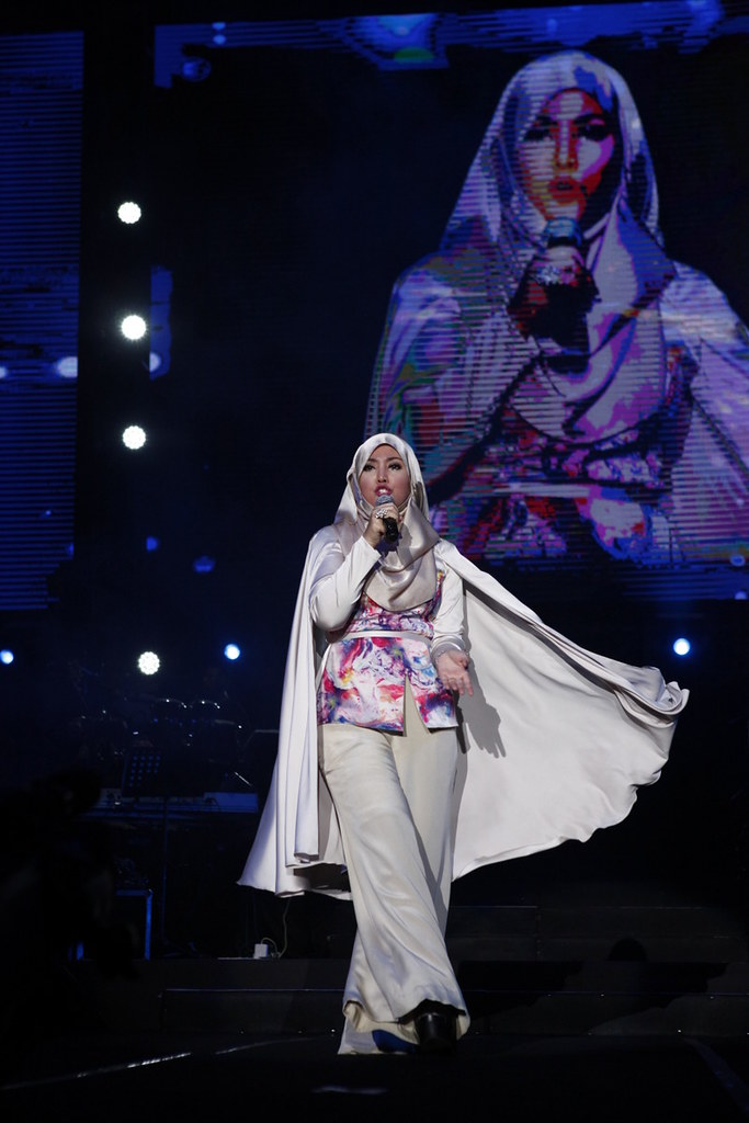 Shila Amzah in all her pomp and splendour at the AIA Generasi Malaysia Concert