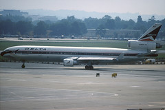 Delta MD-11 N804DE LGW 13/08/1996