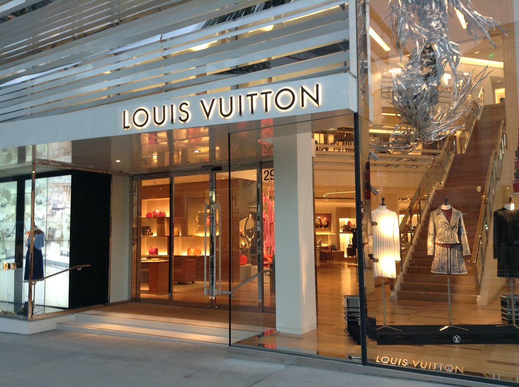 Louis Vuitton Store, Beverly Hills, California, 6/2015, by… | Flickr