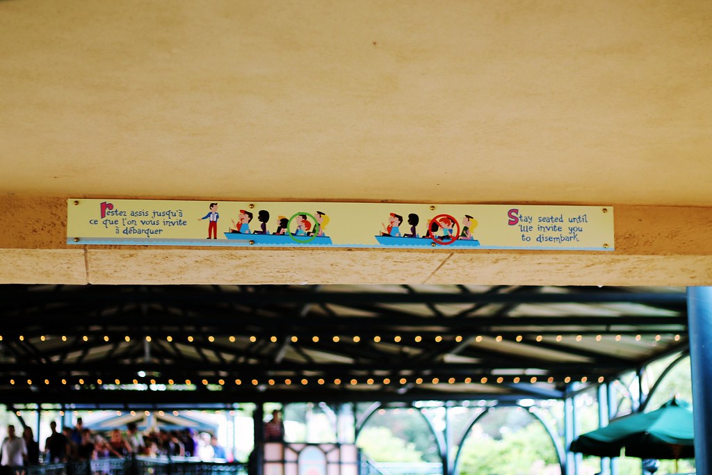 Drawing Dreaming - 10 razões para visitar a Disneyland Paris - It's a Small World