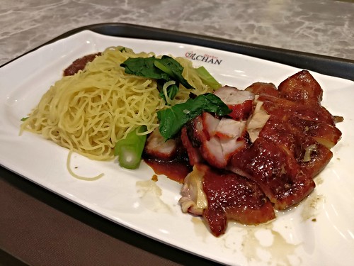 Hong Kong Soya Sauce Chicken Rice & Noodle