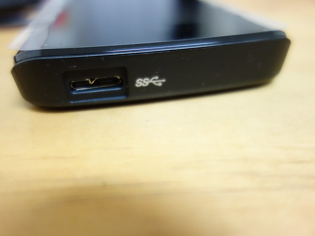 USB插槽@創見StoreJet 25 D3 1TB 2.5吋行動硬碟