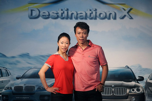 Xia Yu Huang Lei wearing a BMW watch power trip to 2010BMW x