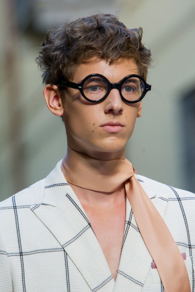 SS16 Milan Andre<br />a Pompilio108(fashionising.com)