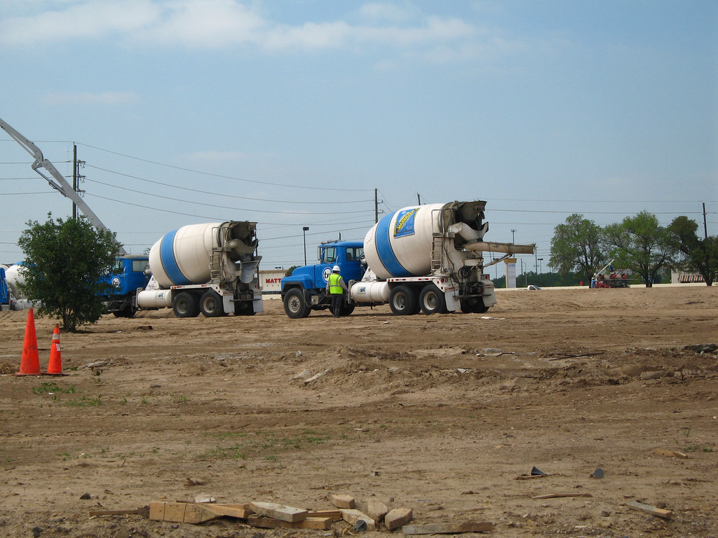 Concrete Mixer Trucks Cement trucks in Houston, Texas