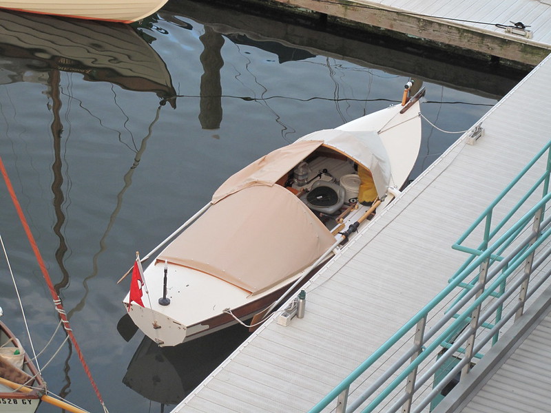 SF Mirage Drive sleep aboard 18'6" x 37" Sailing Canoe