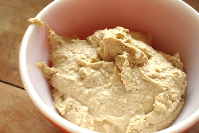 DIY Hummus - Tutorial & Recipe