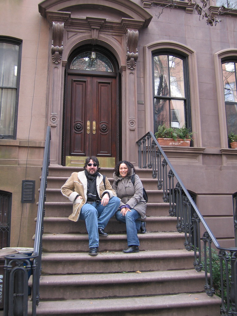 New York Brownstone  Sex And The City Tour  On A Chilly -6741