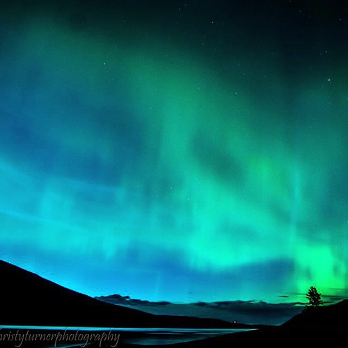 Gorgeous auroras tonight at Barrier Lake, Canmore #spaceweather #alberta #allnatureshots #auroraborealis #albertaaurorachasers #beautiful #canada #cangeo #calgary #canadarocks #christyturnerphotography #b#huffpostgram #instapics #ig_longexp #kananaskis #l