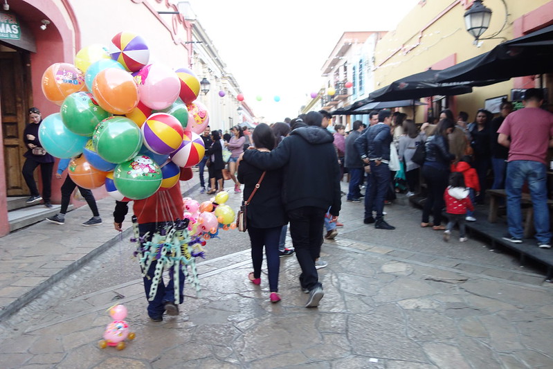 A balloon vendor in San Cristobal