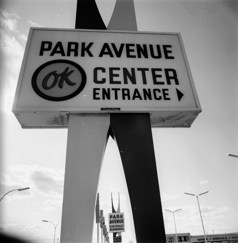 Park Avenue Chevrolet (Histoire et 31 Photos 1961 et 1964). 32563662190_704c891559