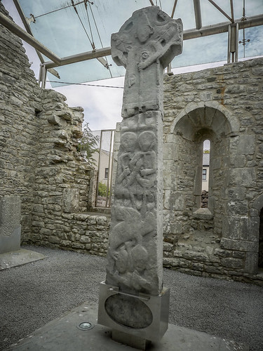 Kilfenora Cathedral and High Crosses-028