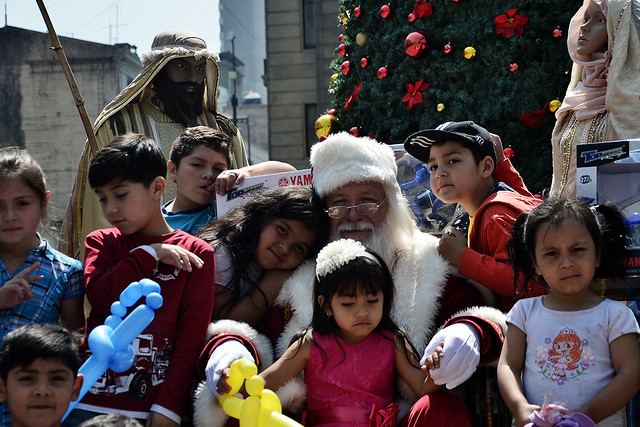 Niños y niñas de la comuna celebraron la Navidad en la Municipalidad