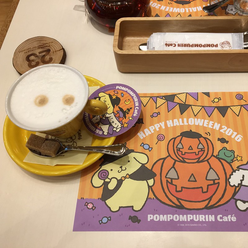 Theme Cafe Reviews: Pompompurin Cafe Orchard Central