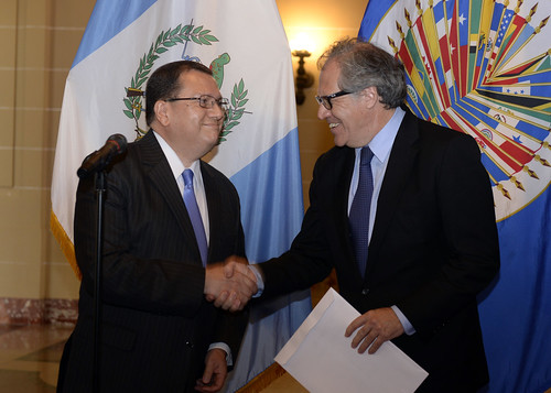 Nuevo Embajador de Guatemala presenta credenciales al Secretario General de la OEA