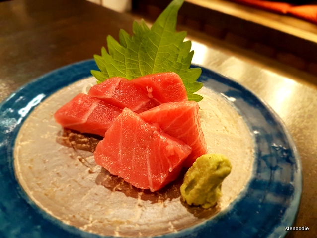  Tuna sashimi