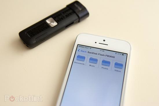 Experience can be directly connected to the Smartphone Wireless USB in Sandisk