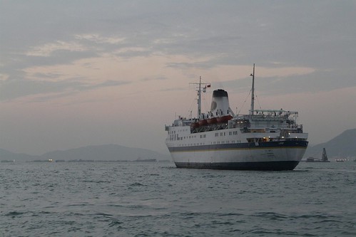 Casino ship 'Jimei' steams slowly west through Victoria Harbour