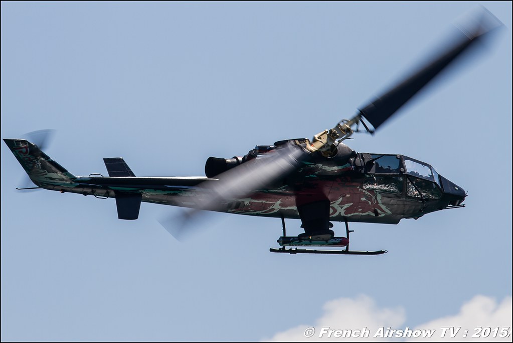 The Flying Bulls Bell AH-1 Cobra , Red Bull Bell AH1 Cobra Helicopter , N11FX , Sankt Wolfgang / St Wolfgang : Austria , scalaria air challenge 2015, Meeting Aerien 2015