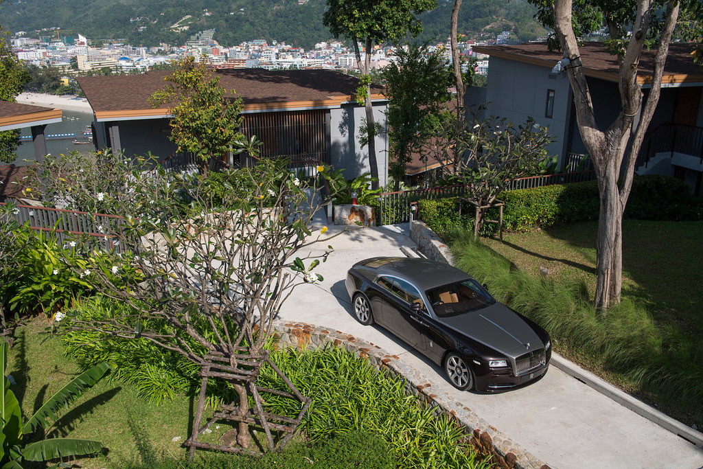 Now you can buy a Rolls-Royce direct in Phuket, Thailand - Alvinology