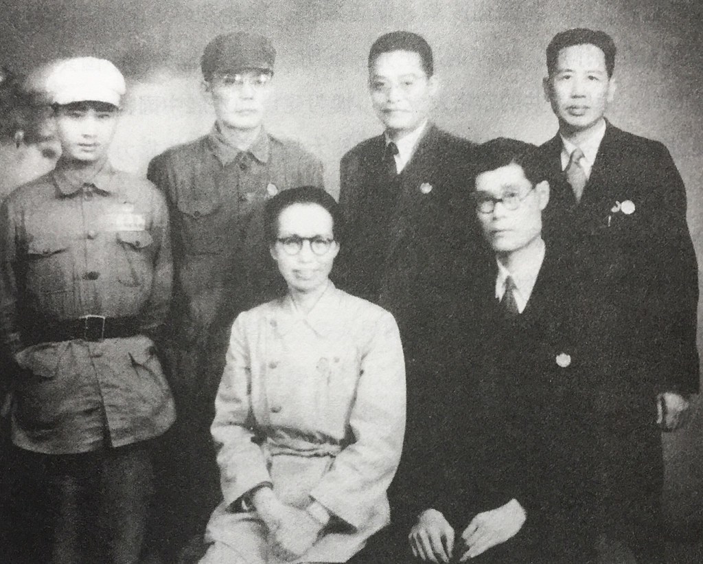 1949年9月，謝雪紅、楊克煌等台盟代表參加中國人民政治協商會議。（翻攝：張方遠）